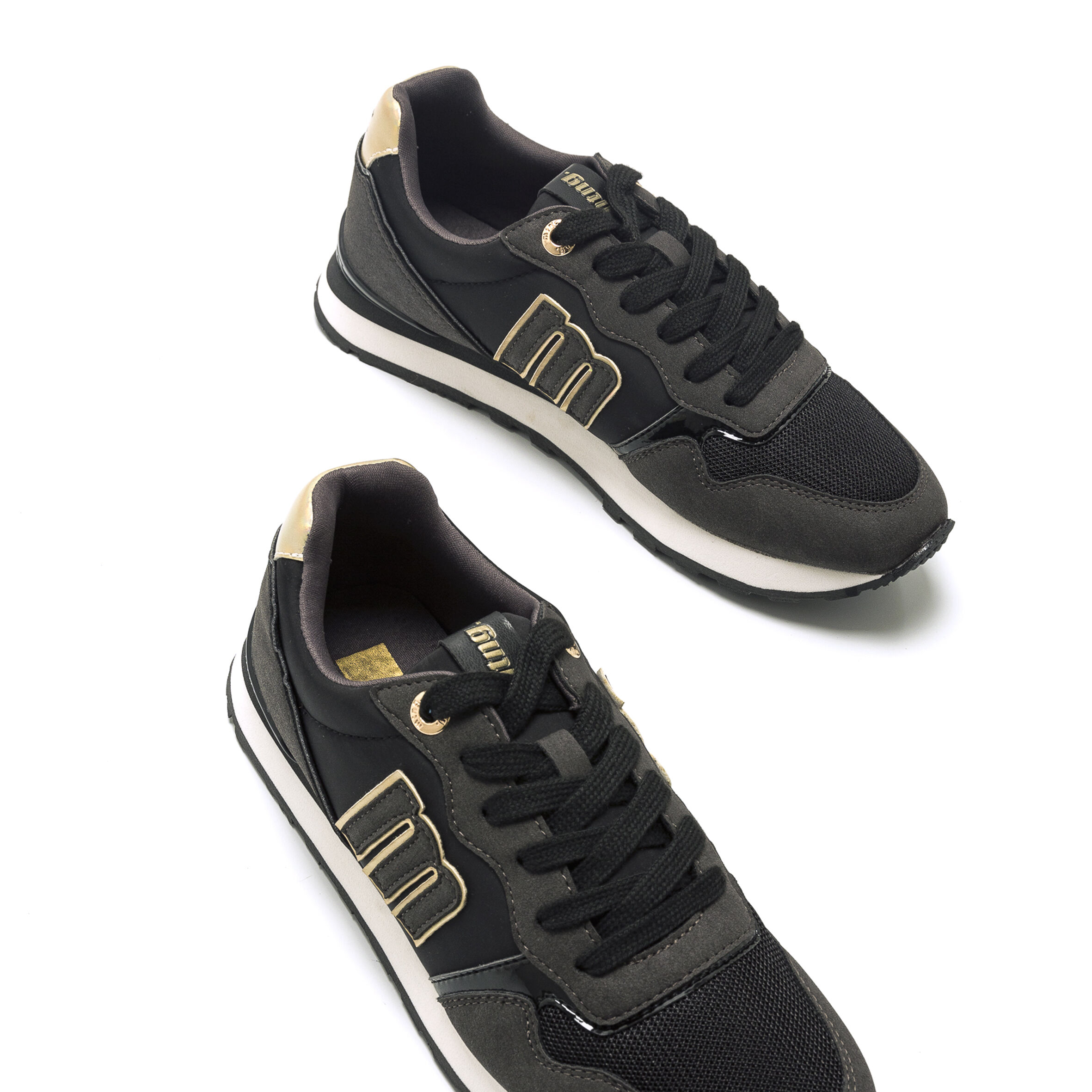 Zapatillas mustang mujer negras deals